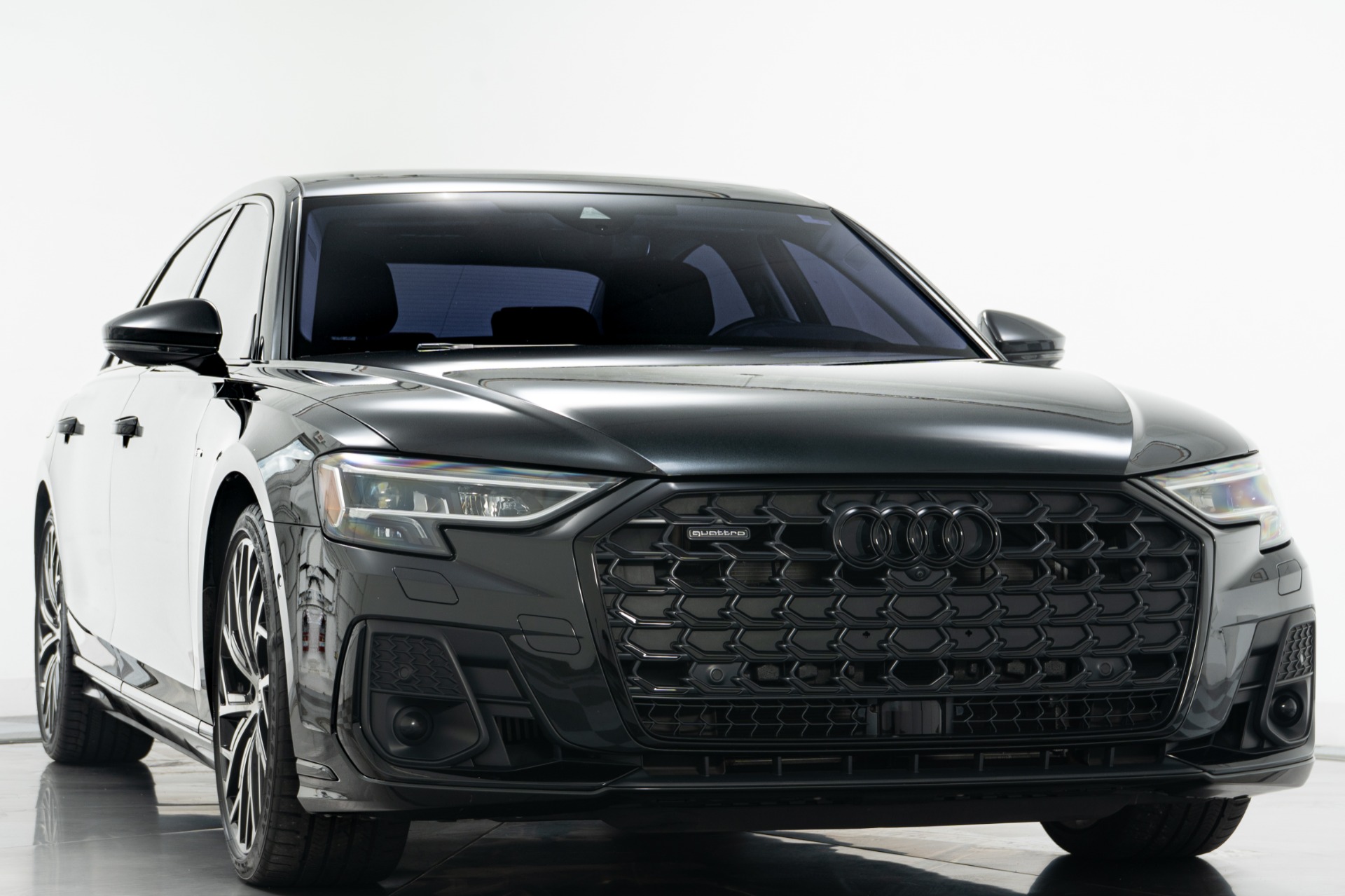 2023 Audi A8 L 55 TFSI photo 3