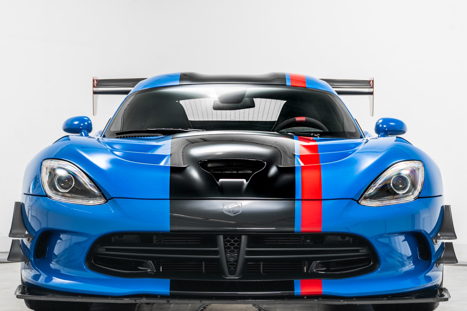 Competition Blue Dodge Viper ACR Extreme Aero with Black/Header