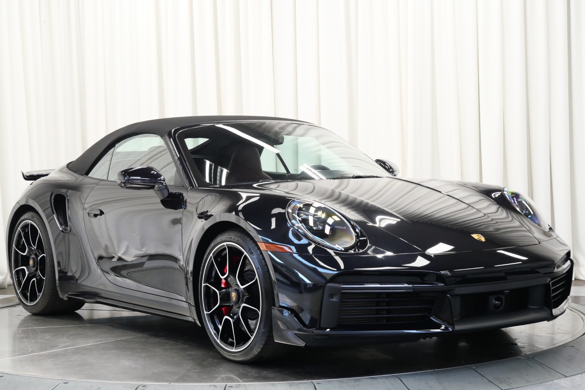 2024 Porsche 911 Turbo Cabriolet photo 2