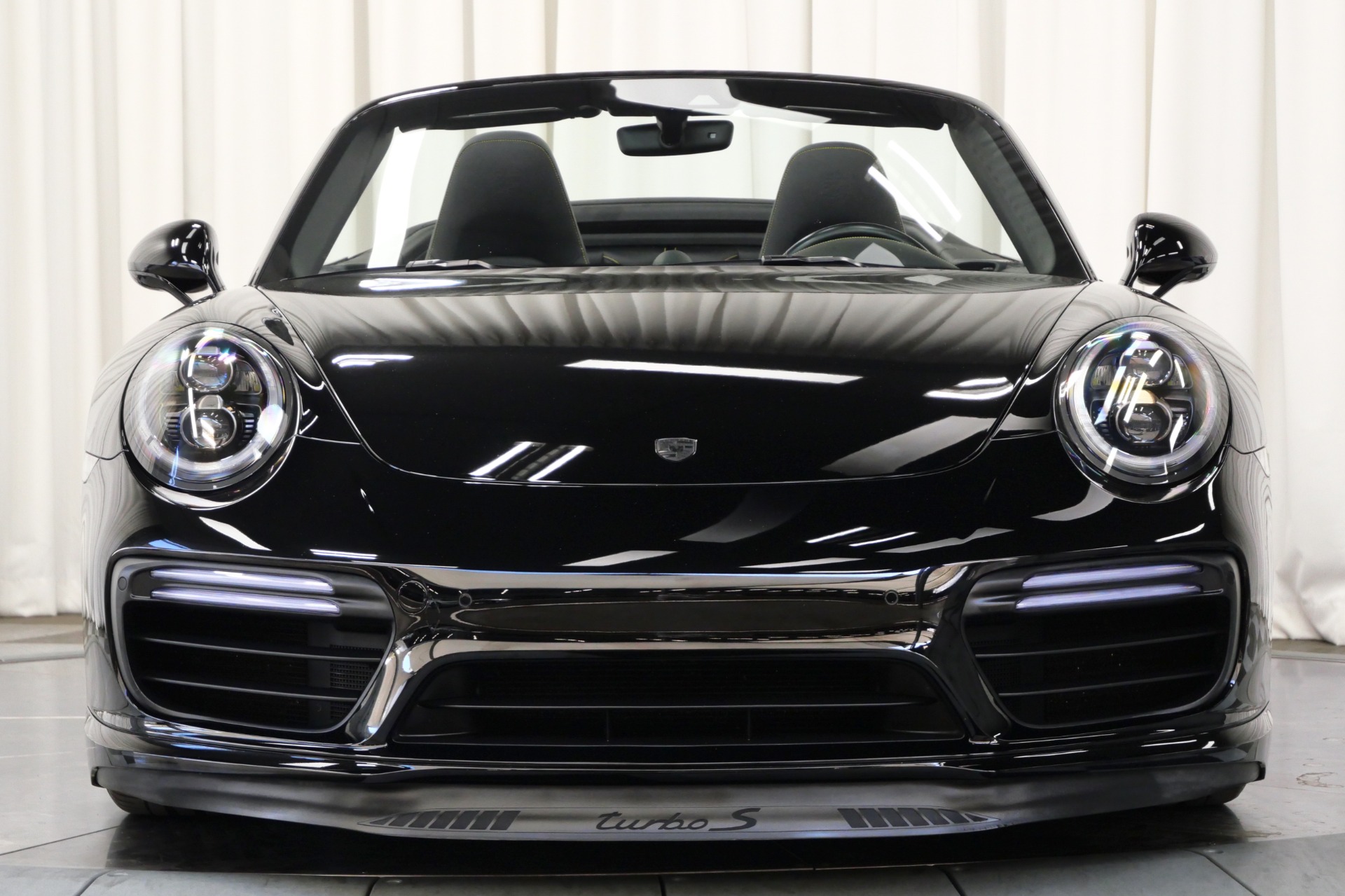 2019 Porsche 911 Turbo S Cabriolet photo 3