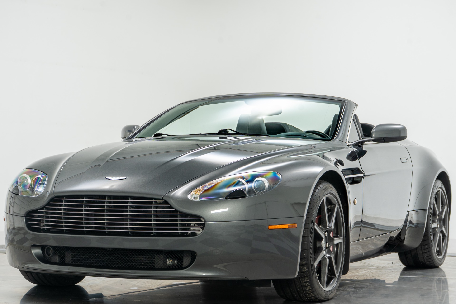 Tungsten Silver Aston Martin V8 Vantage Roadster -Great Sounding