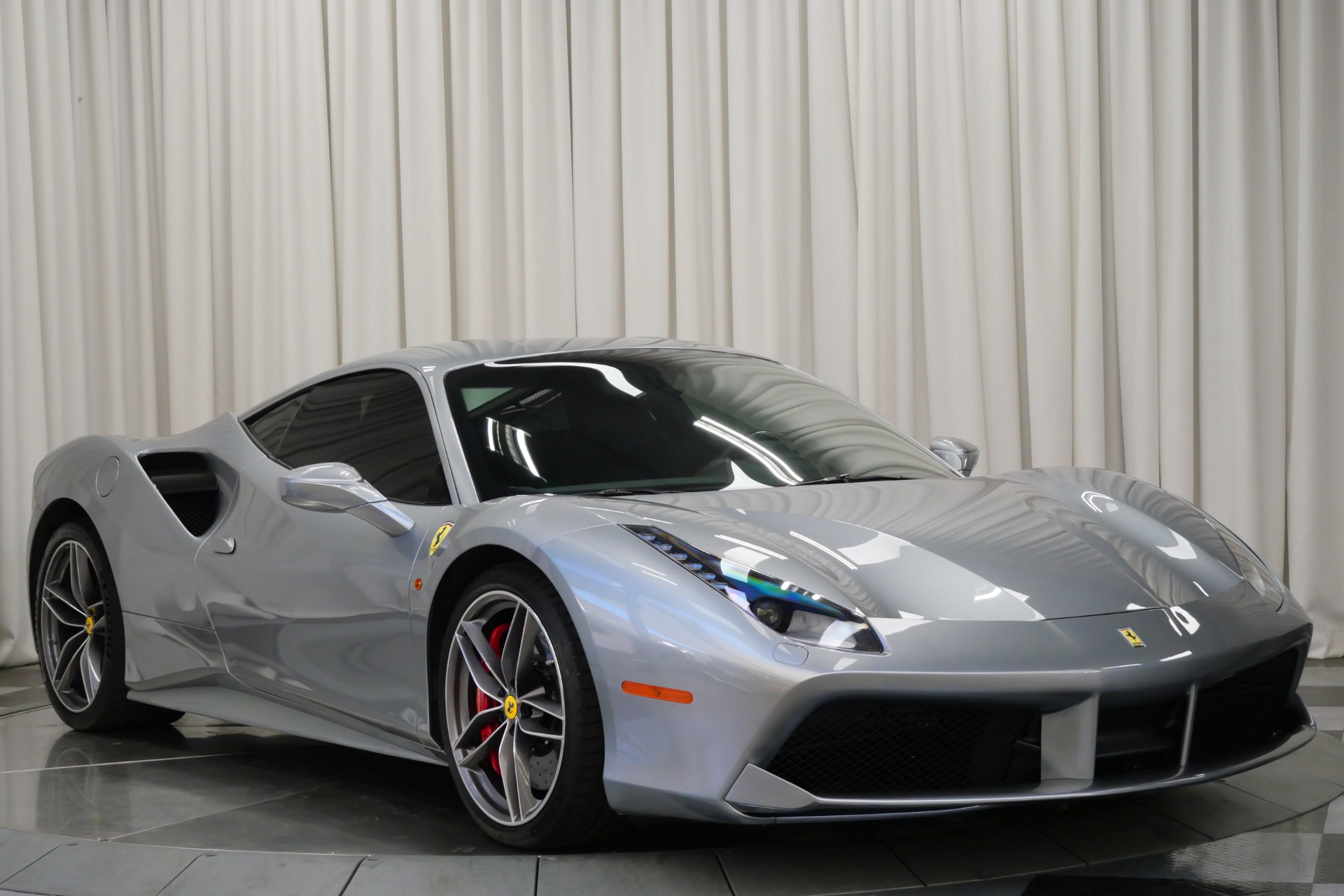 2018 Ferrari 488 GTB photo 3