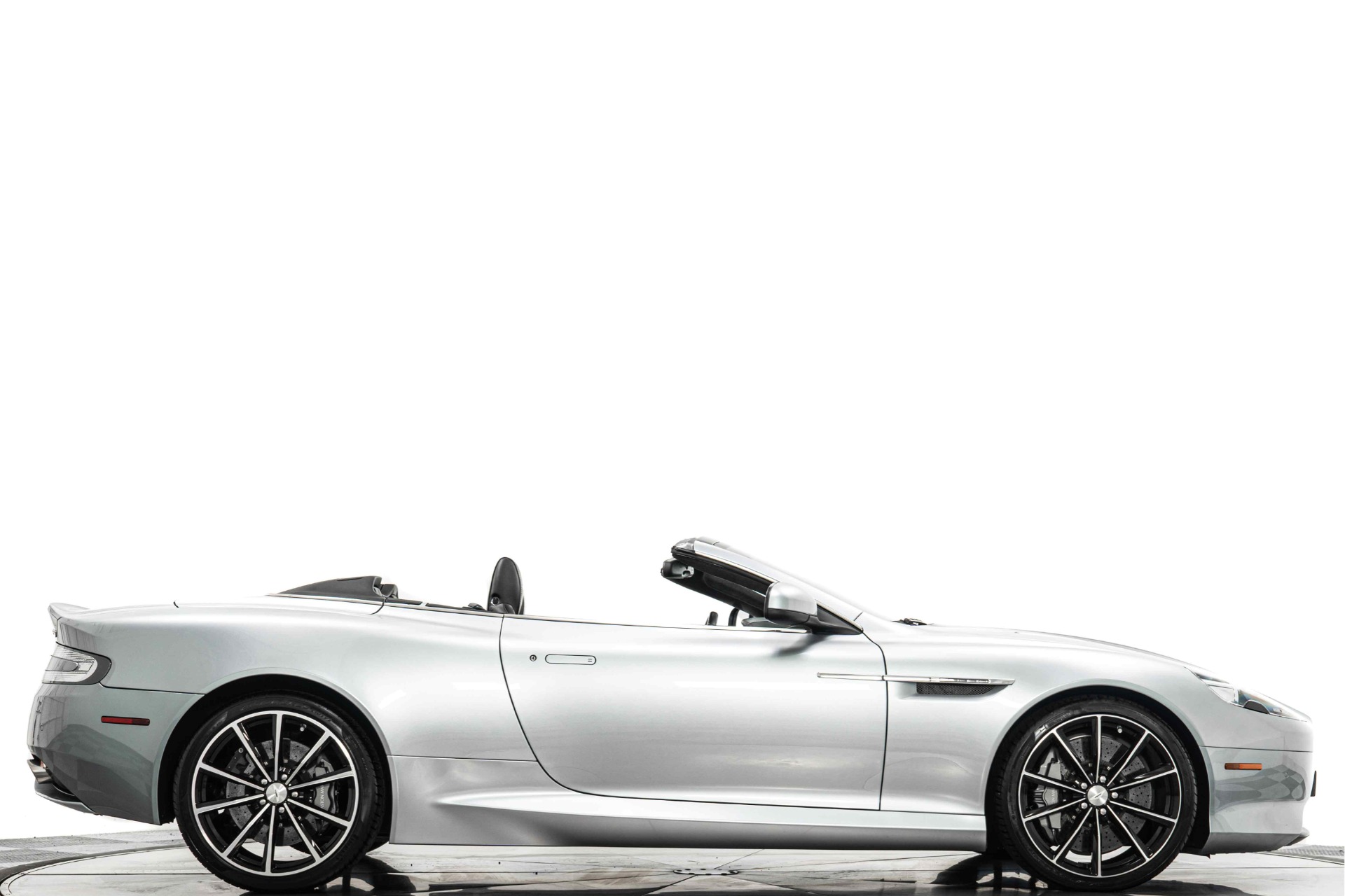 2014 Aston Martin DB9 Volante photo 2
