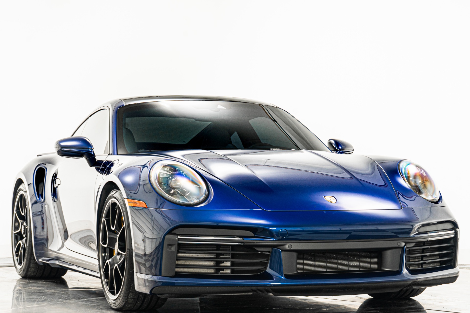 2022 Porsche 911 Turbo S photo 3