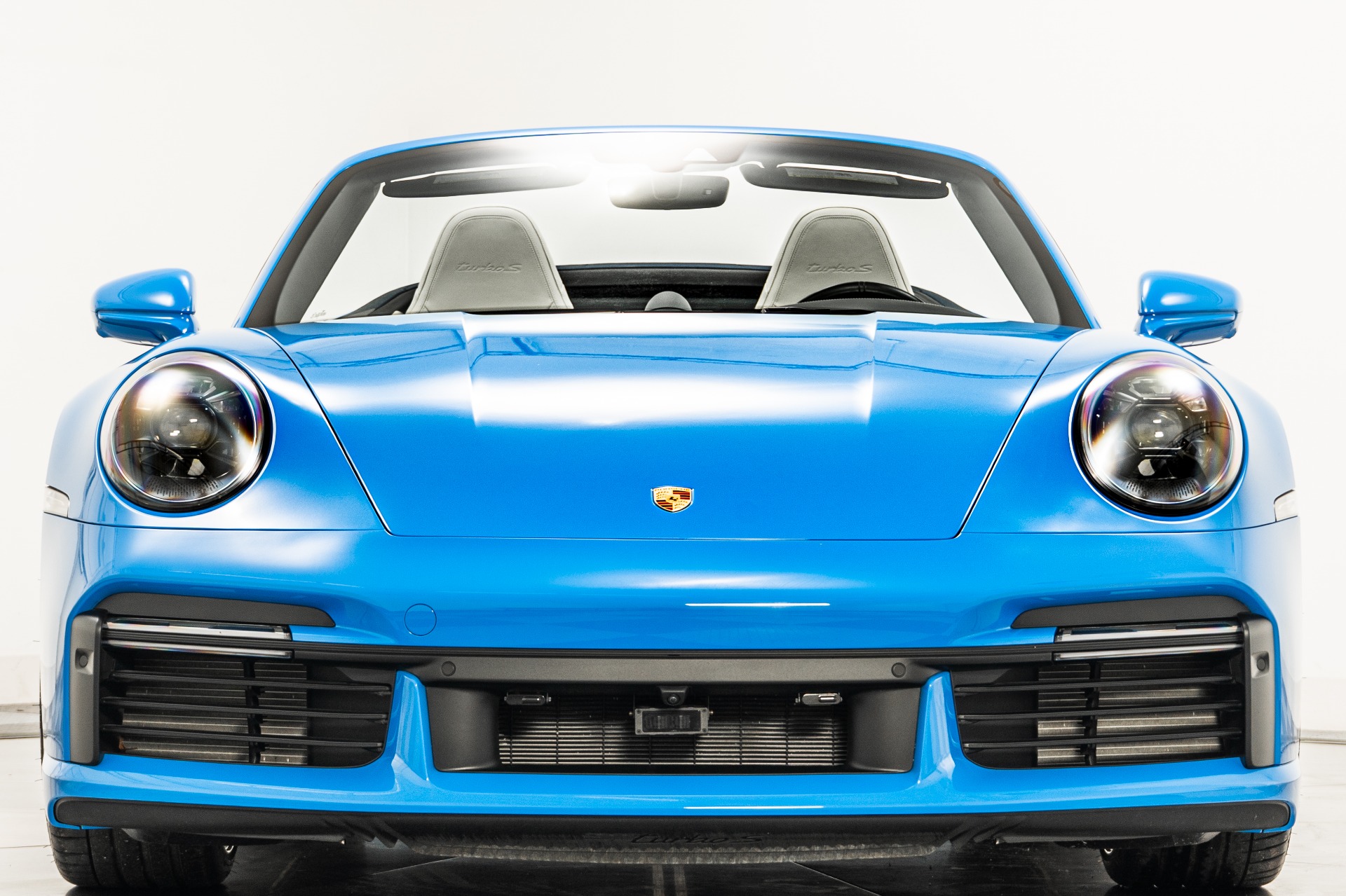2022 Porsche 911 Turbo S Cabriolet photo 3