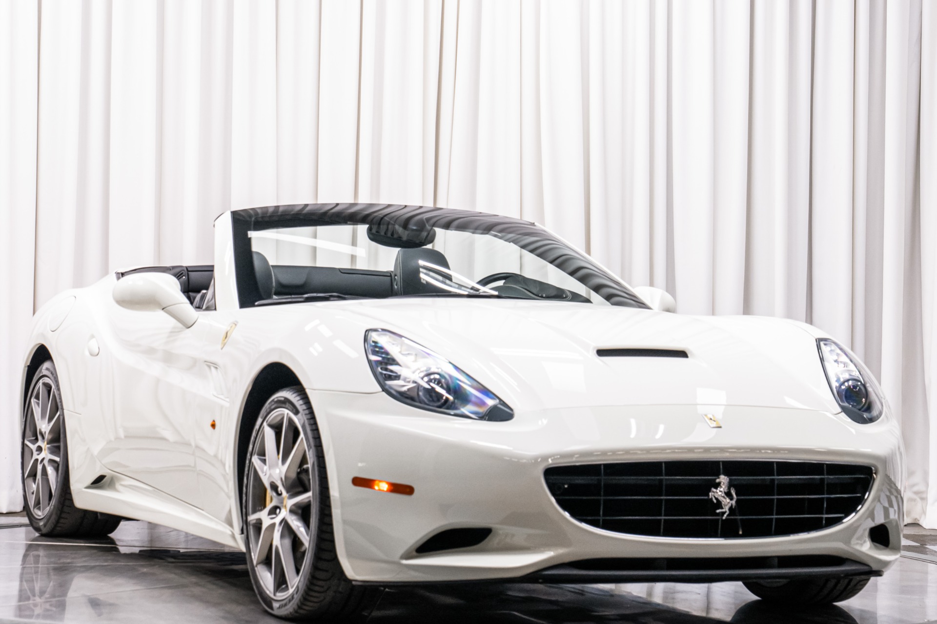 2014 Ferrari California photo 3