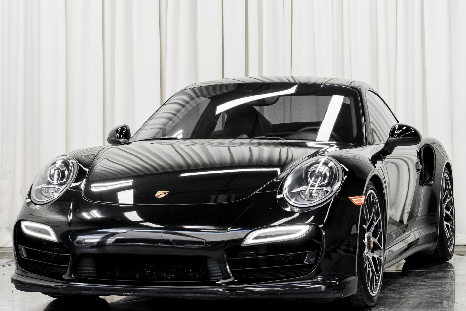 2014 Porsche 911 Turbo photo 4