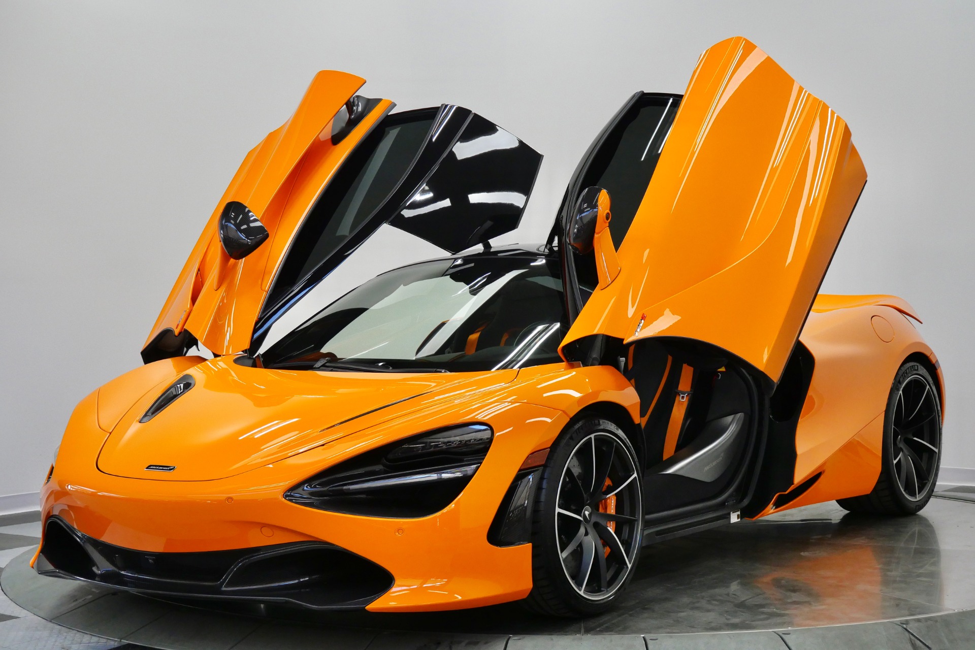 McLaren Orange McLaren 720S Performance -Carbon Packs 1 and 2