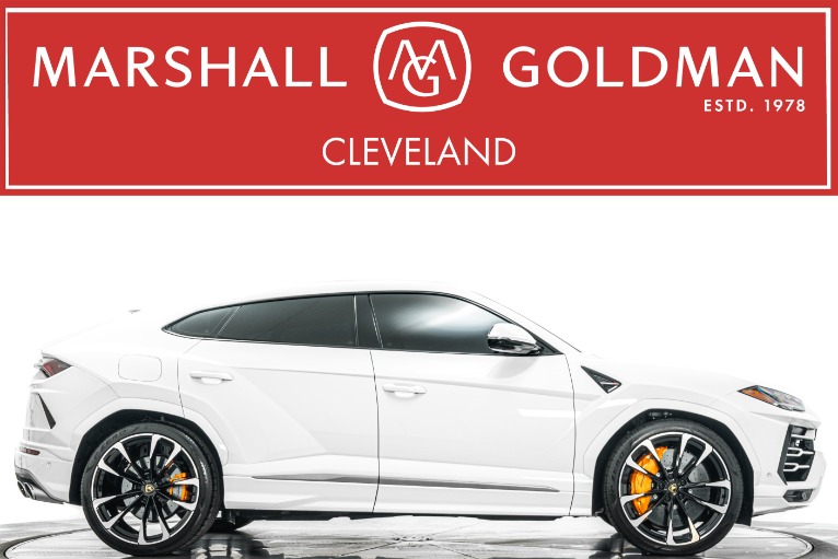 2022 Lamborghini Urus 4.0 V8 Pearl Capsule's photo