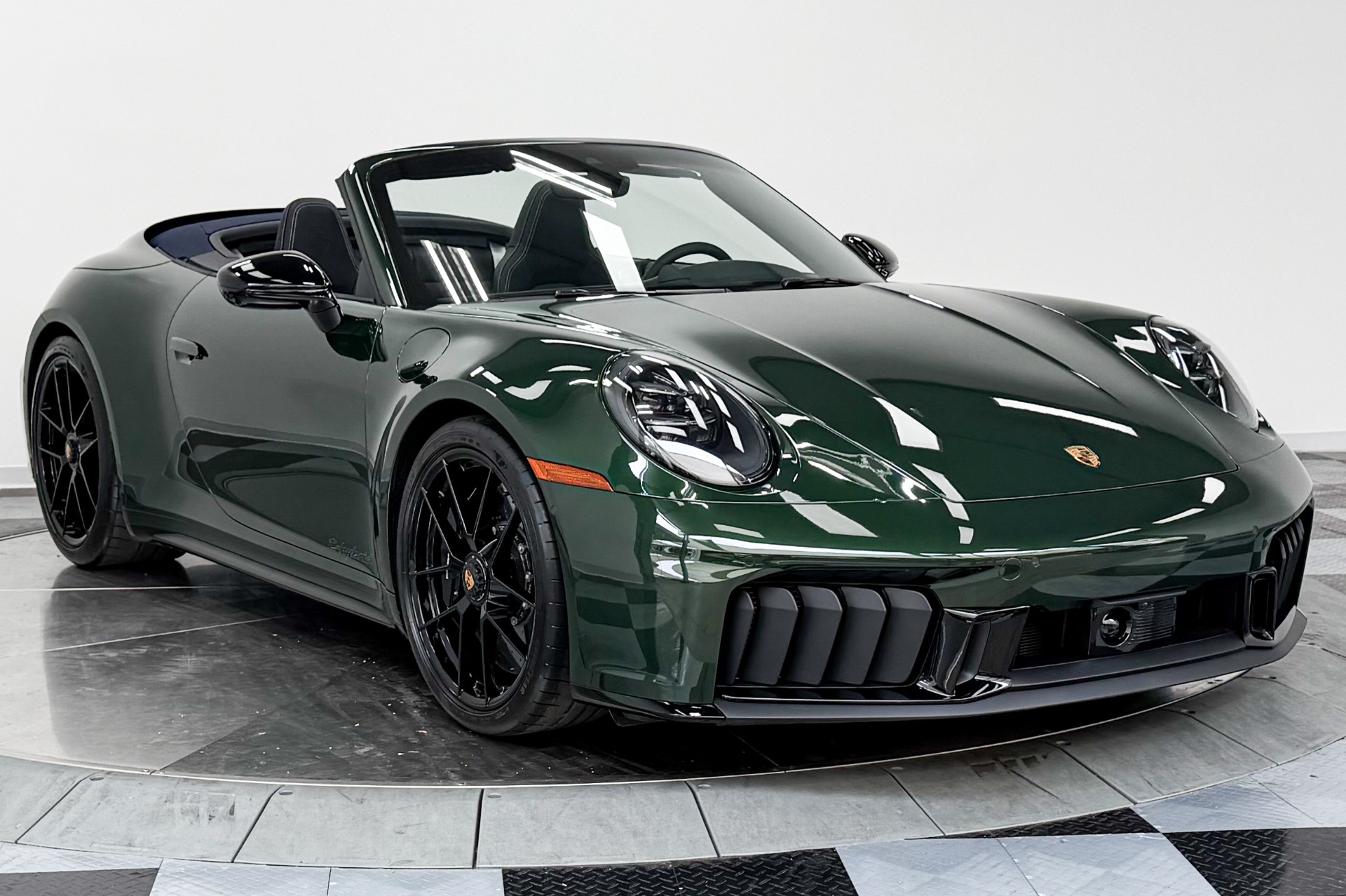 Oak Green Metallic Neo Porsche 911 Carrera GTS -Carbon Ceramic