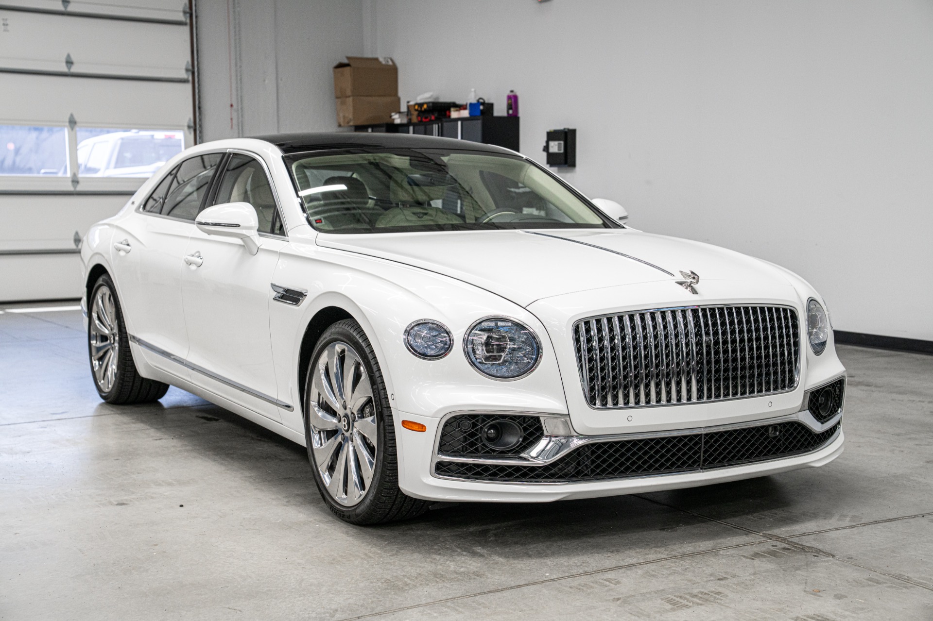 Snow Quartz Pearlescent Bentley Flying Spur Edition 8 -Mulliner