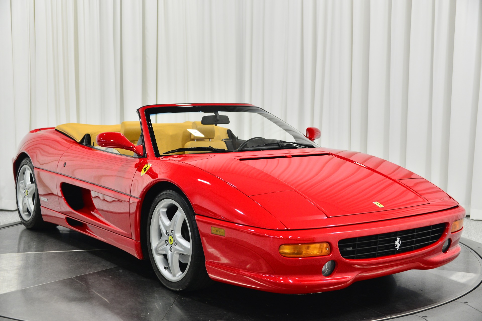 Rosso Corsa Ferrari F355 Spider with Beige Interior For Sale